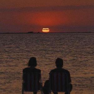 日韩少妇巨乳做爰
